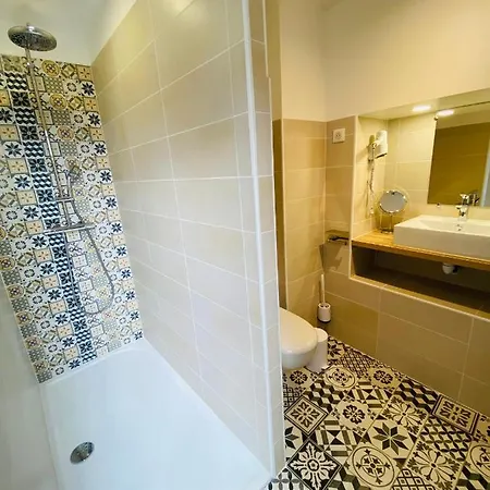 Sarlat.catalina サルラ・ラ・カネダ