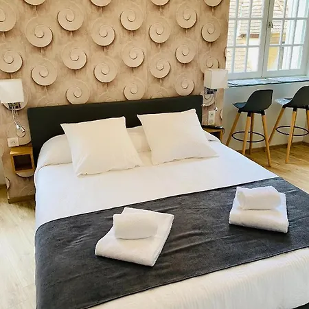 アパート Sarlat.catalina サルラ・ラ・カネダ