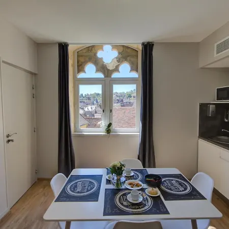 アパート Sarlat.catalina サルラ・ラ・カネダ