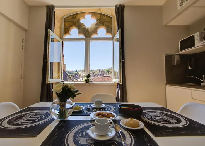 Sarlat.catalina 아파트 *