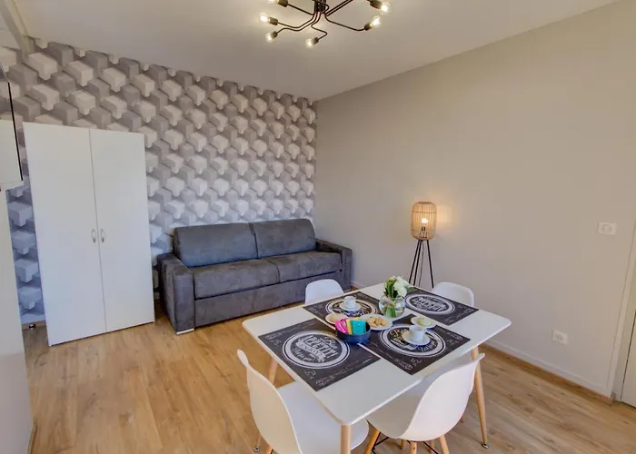 Sarlat.catalina 사흘라 라 카네다