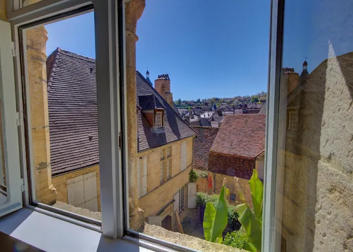 Sarlat.catalina 사흘라 라 카네다